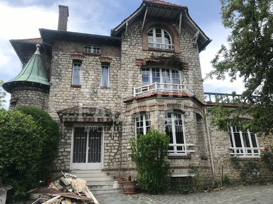 Ravalement de façade d'un hôtel particulier à Neuilly-Plaisance - Avant les travaux