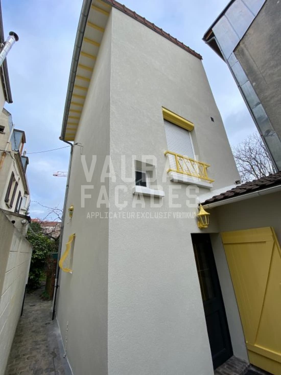 Ravalement de façade en résine talochée à Montreuil